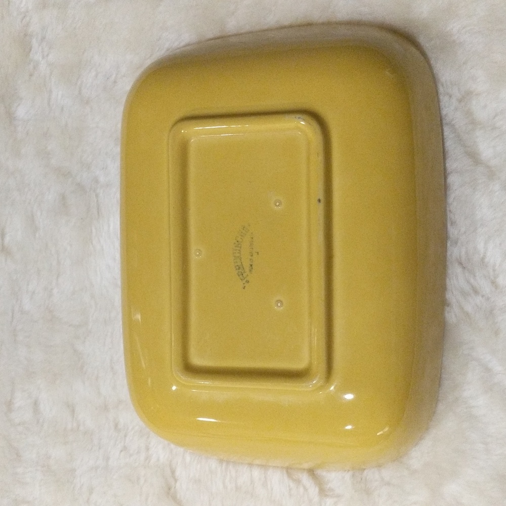 Vintage Franciscan mustard yellow vegetable bowl - Picture 3 of 7